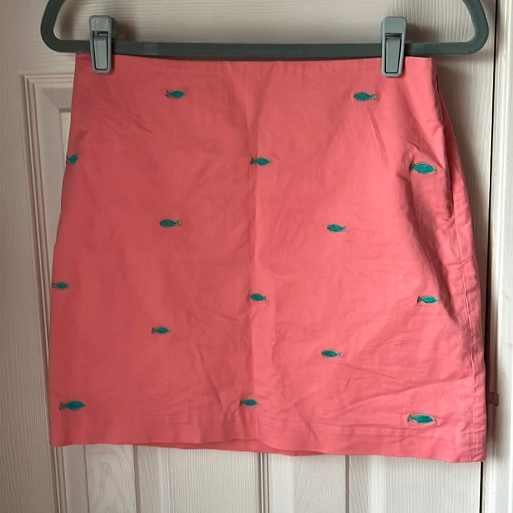 Vineyard Vines Pink Skirt with Green Fish